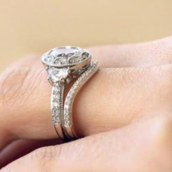 NEW 925 Silver Oval Cut Diamond Halo 2 pc Ring Set - Picture 6 of 6